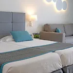 Costas Ξενοδοχείο 4*