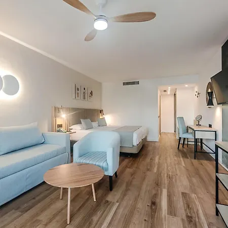 Costas Ξενοδοχείο 4*