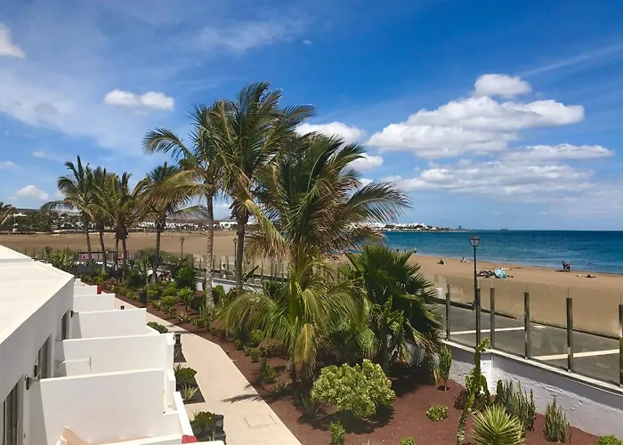 لاس كوستاس 4*