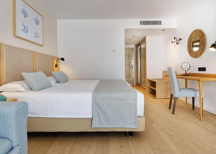 لاس كوستاس 4* بويرتو ذيل كارمين